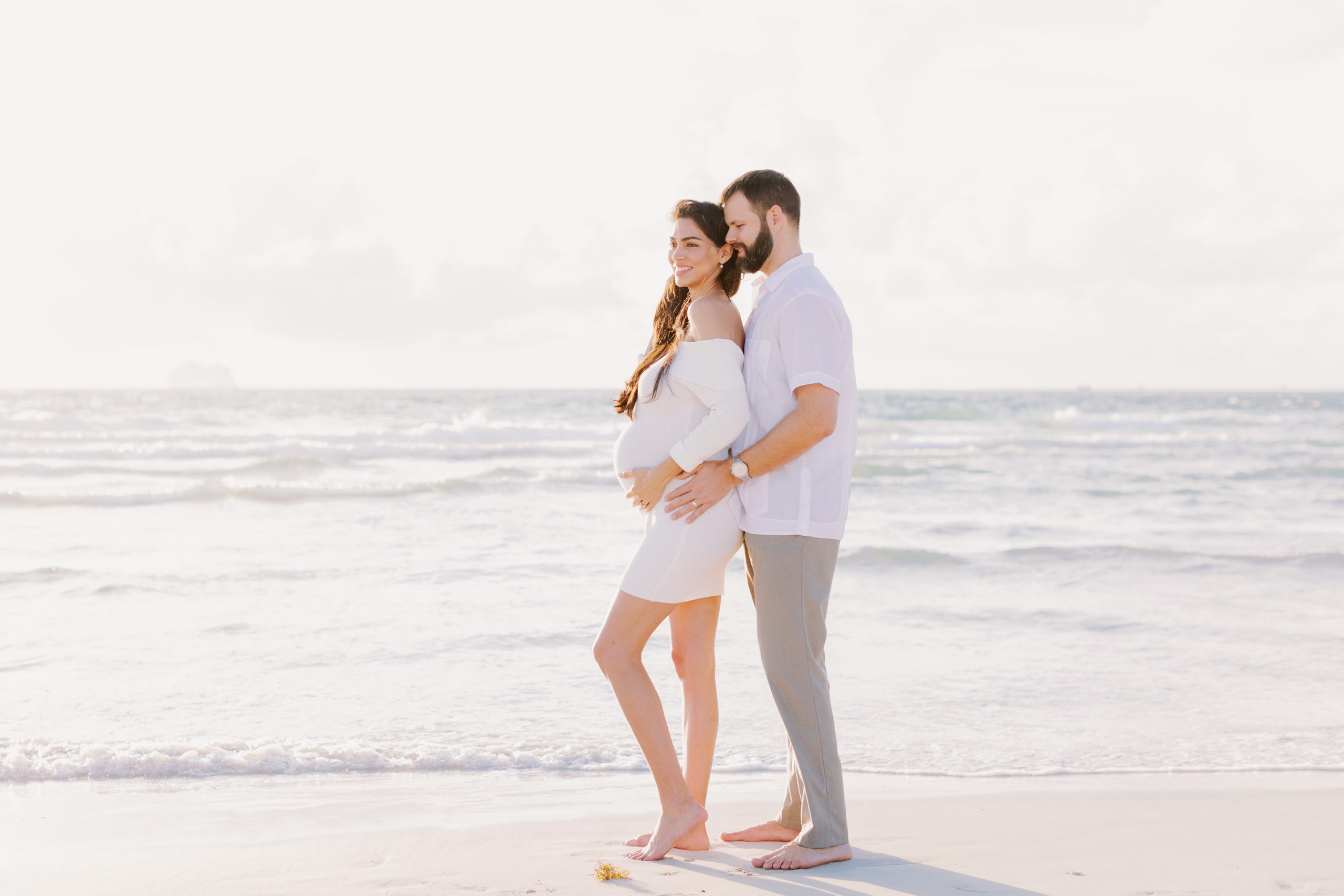 Miami Beach Maternity Photos, South Pointe Park Maternity Session, Miami Maternity Photographer, Claudia Rios Photography