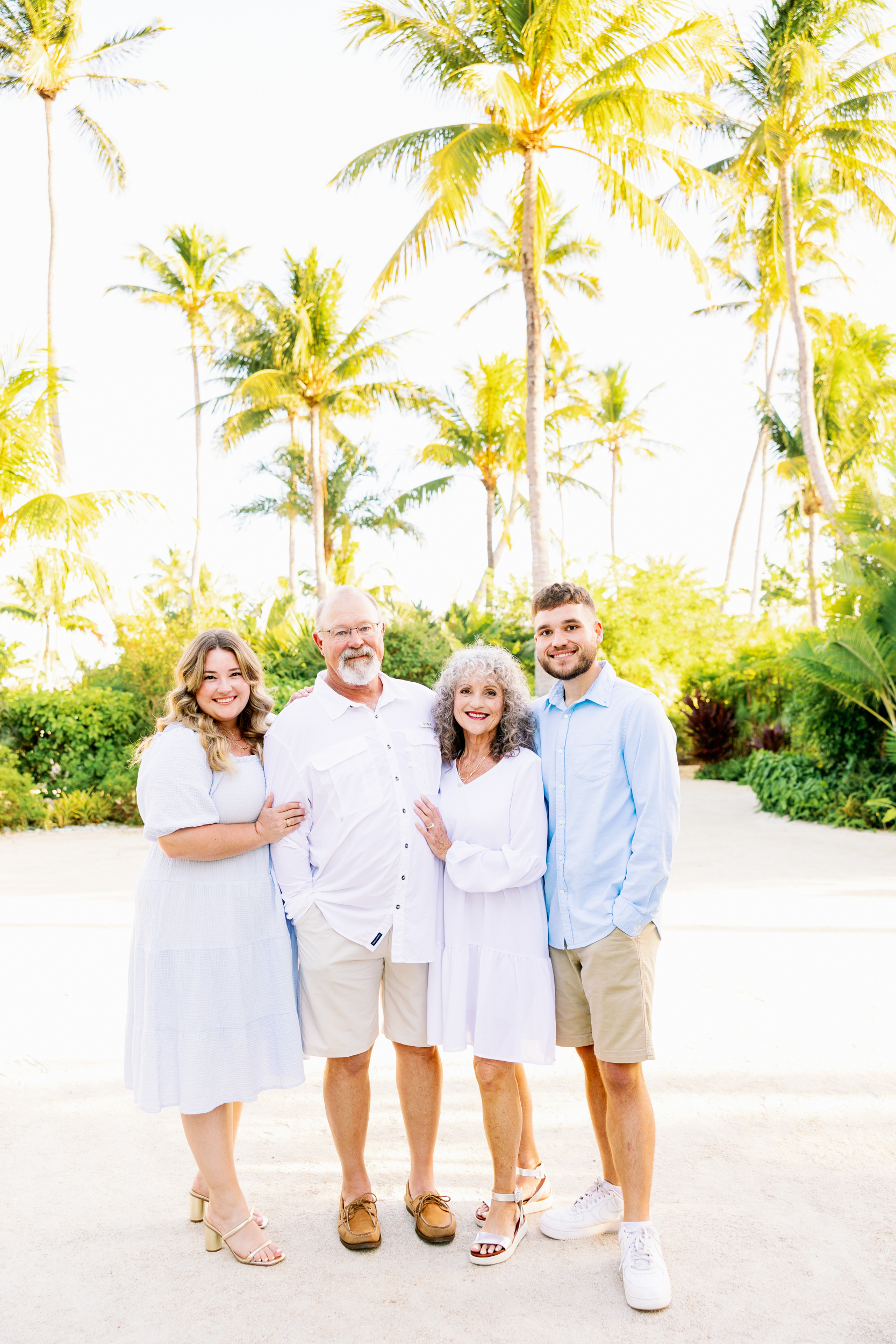 Family Photographer Islamorada, Islamorada Family Photographer, Islander Resort Family Photos. Claudia Rios Photography