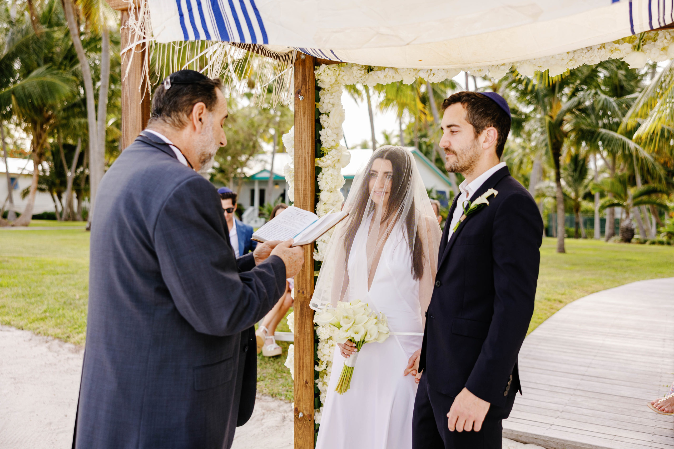 Cheeca Lodge Wedding, Cheeca Lodge Wedding at Casitas, Islamorada Wedding Photographer, Claudia Rios Photography