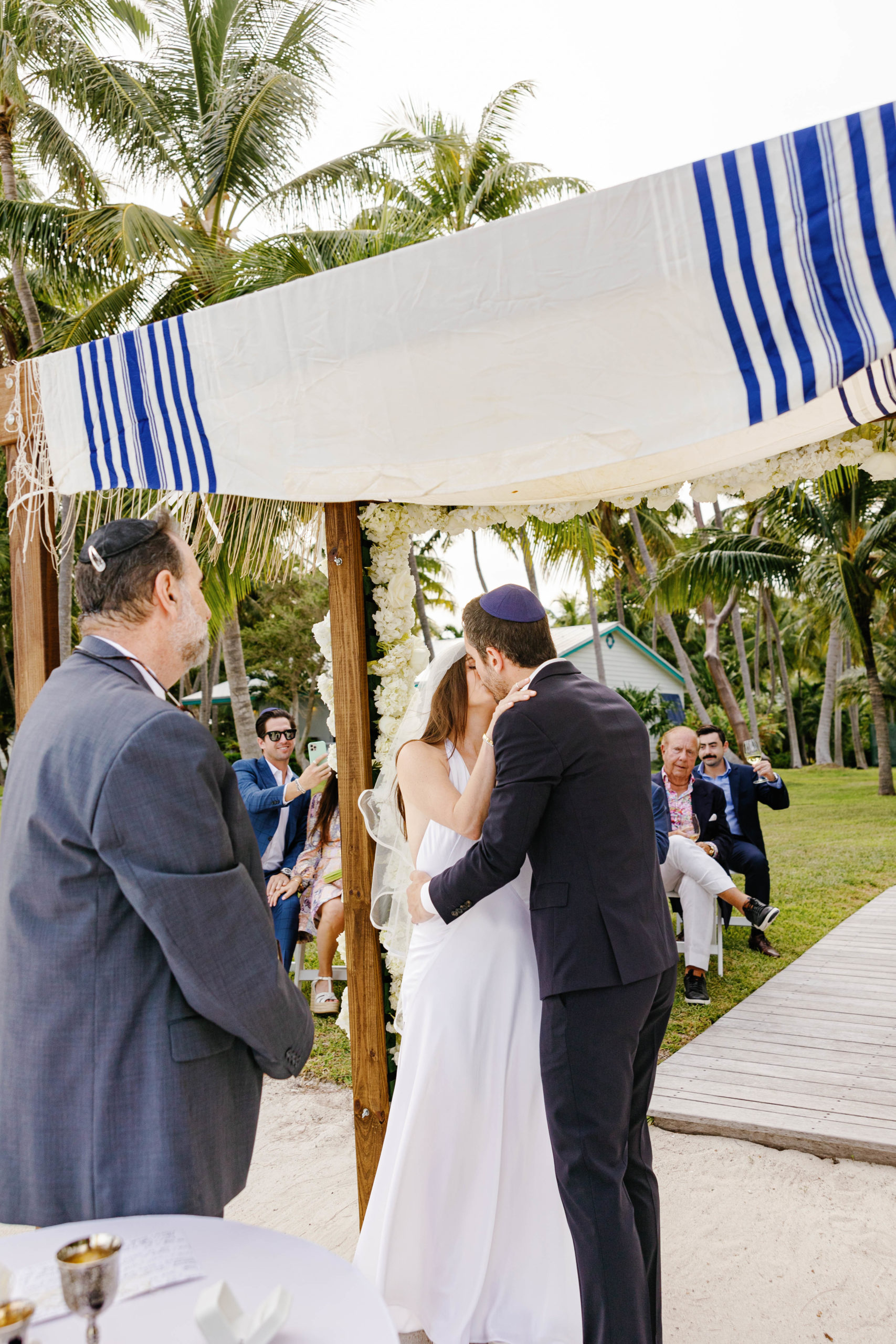 Cheeca Lodge Wedding, Cheeca Lodge Wedding at Casitas, Islamorada Wedding Photographer, Claudia Rios Photography