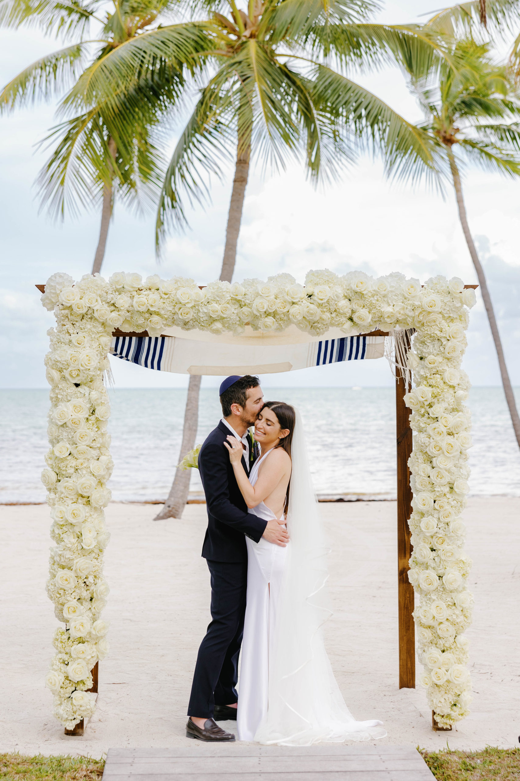 Cheeca Lodge Wedding, Cheeca Lodge Wedding at Casitas, Islamorada Wedding Photographer, Claudia Rios Photography