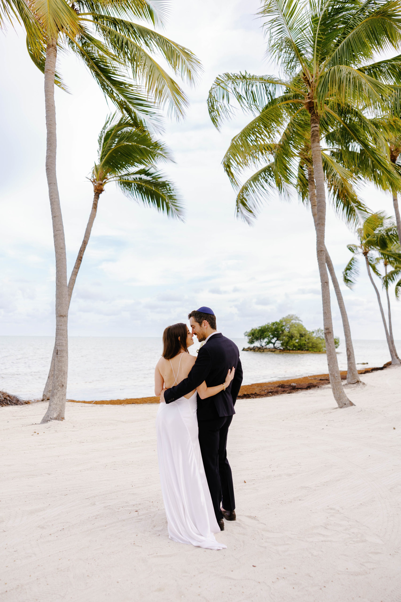 Cheeca Lodge Wedding, Cheeca Lodge Wedding at Casitas, Islamorada Wedding Photographer, Claudia Rios Photography