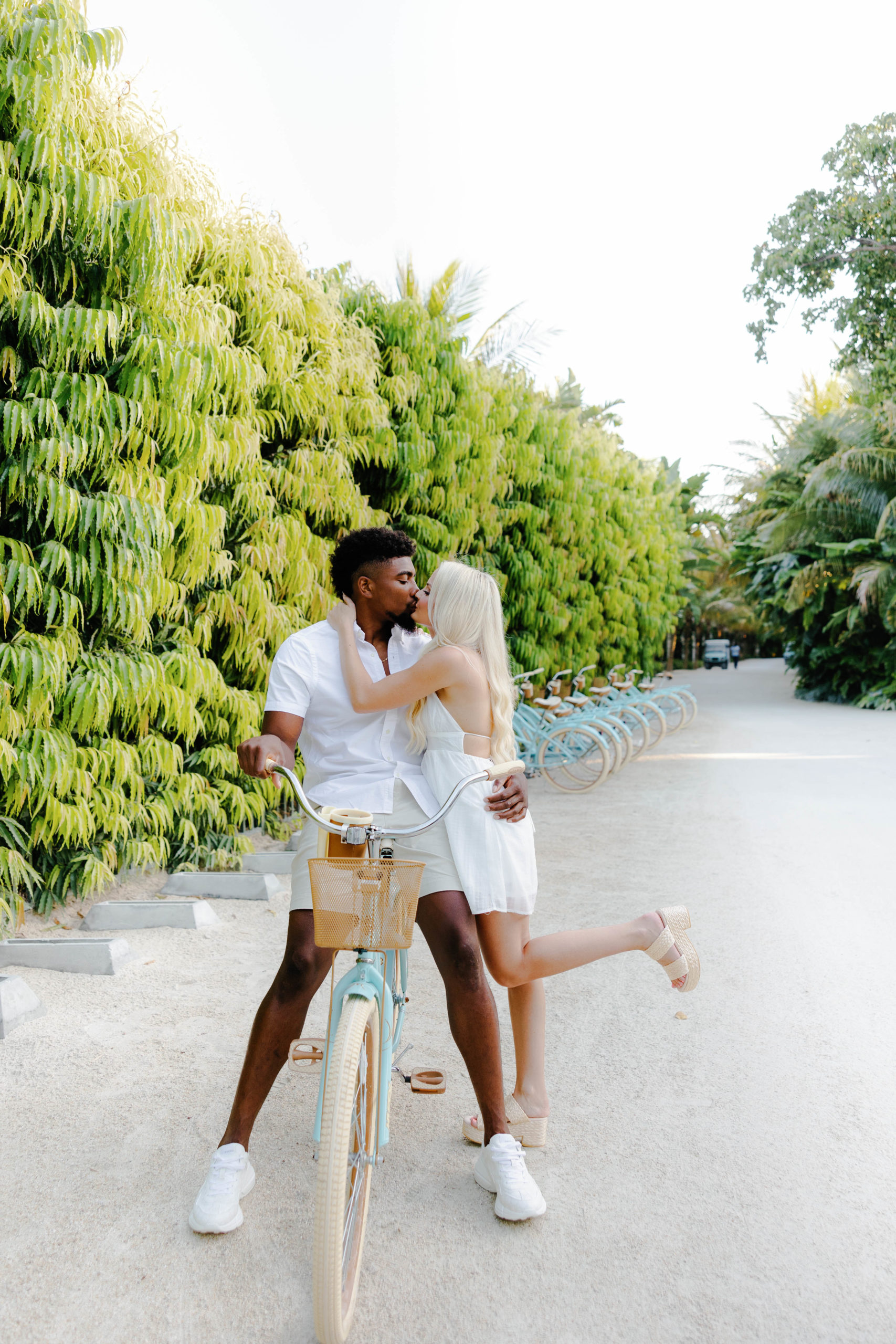 Bungalows Key Largo Engagement Photos, Islamorada Engagement Photographer, Key Largo Engagement Photographer, Claudia Rios Photography