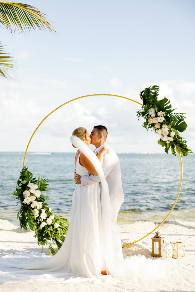 Post Card Inn Beach Resort Marina Wedding, Islamorada Wedding Venue, Islamorada Wedding Photographer, Claudia Rios Photography