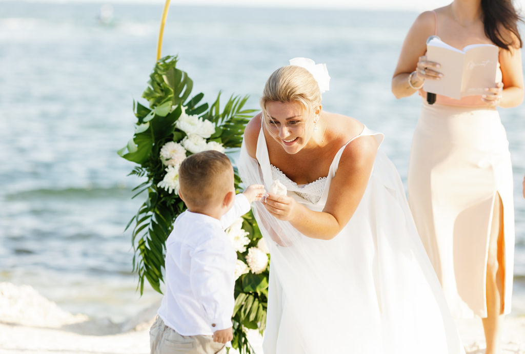 Post Card Inn Beach Resort Marina Wedding, Islamorada Wedding Venue, Islamorada Wedding Photographer, Claudia Rios Photography